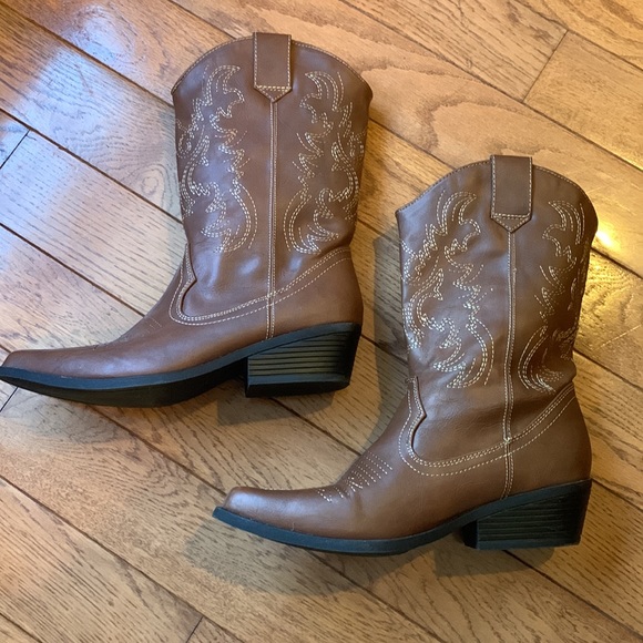 American Eagle Outfitters Shoes - American Eagle Faux Leather Mid Calf Tan Cowboy Boots